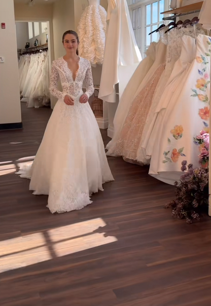 Chic White Wedding Dress A-line Lace Bridal Gown ED09900