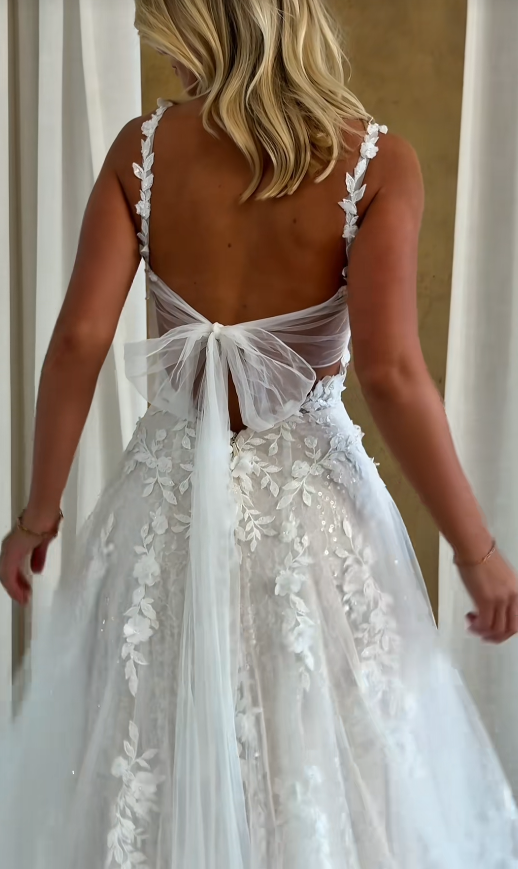 Chic White Wedding Dress A-line Tulle Applique Bridal Gown ED09904