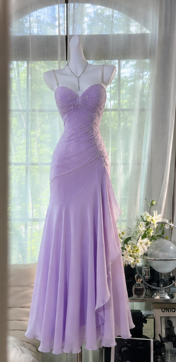 Elegantes Fliederfarbenes Ballkleid Etui Chiffon Perlen Lang Abendkleid ED09981
