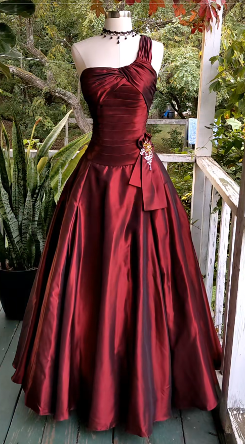 Elegant Burgundy Long Evening Dress Satin A-Line Prom Dress ED10018