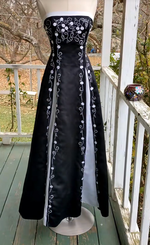 Elegant Black Long Evening Dress Satin A-Line Prom Dress ED10022