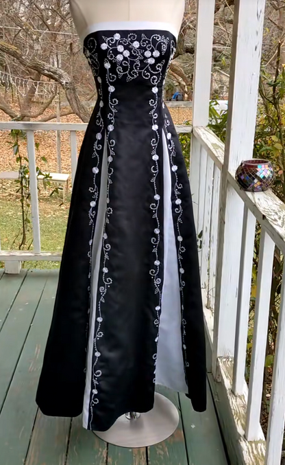 Elegant Black Long Evening Dress Satin A-Line Prom Dress ED10022