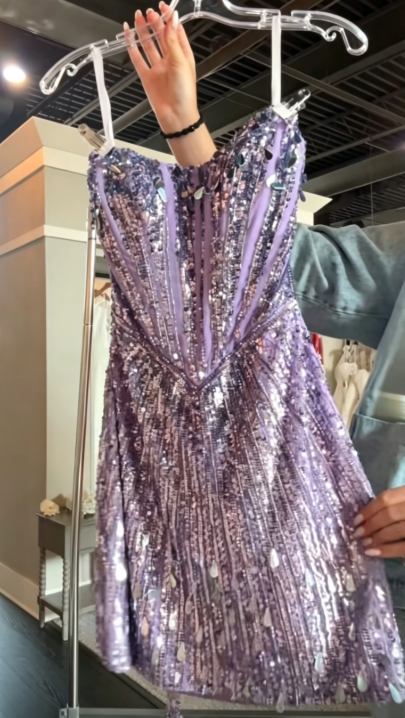 Hübsches hellviolettes Abschlussballkleid A-Linie Pailletten Geburtstagsfeier Kleid ED10052