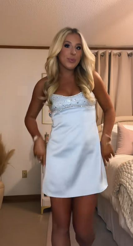 Jolie robe d'anniversaire bleu pâle, robe fourreau en satin pour bal de rentrée ED10112