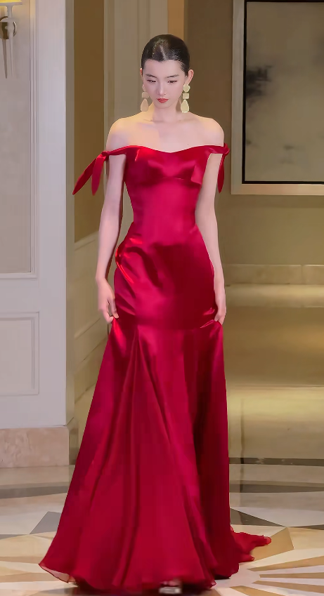 Elegant Burgundy Sheath Satin Prom Dress ED10166