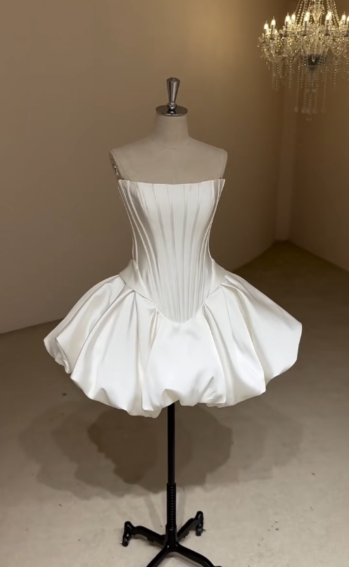 Simple White A-line Bridal Gown Short Wedding Dress ED10173
