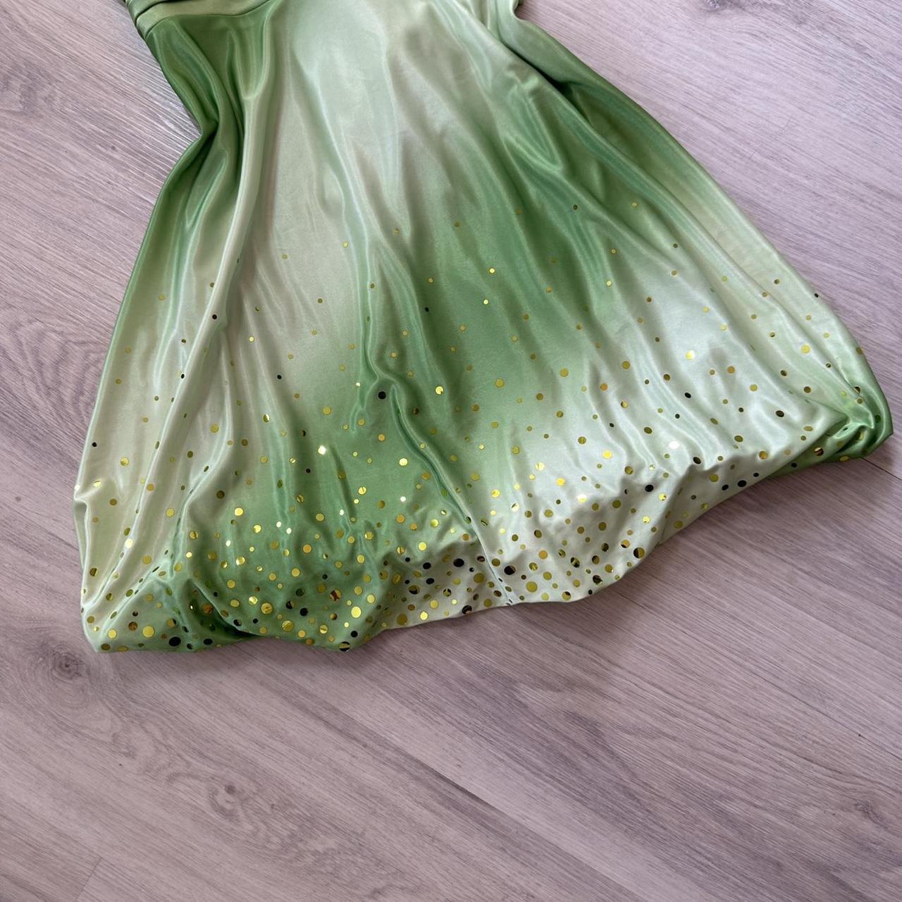 Niedliches grünes Etui-Kurz-Heimkehrkleid aus Chiffon ED10269