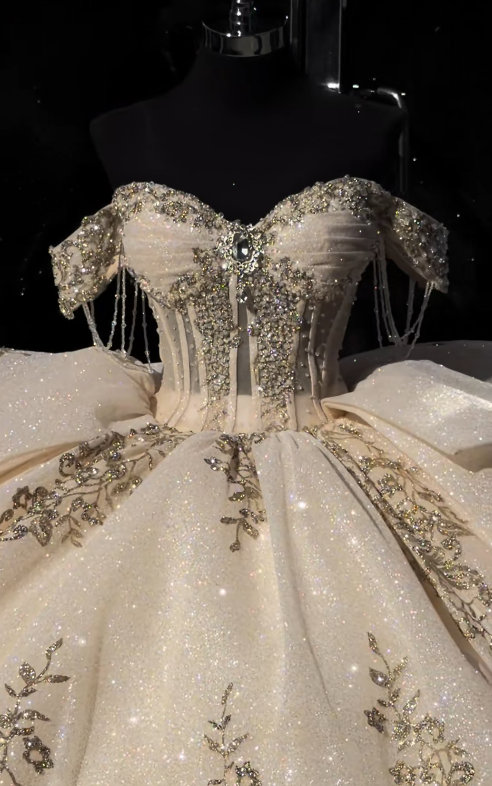 Robe de bal de fée jaune pâle, robe de Quinceañera en tulle avec appliqués pour Sweet 16 ED10384