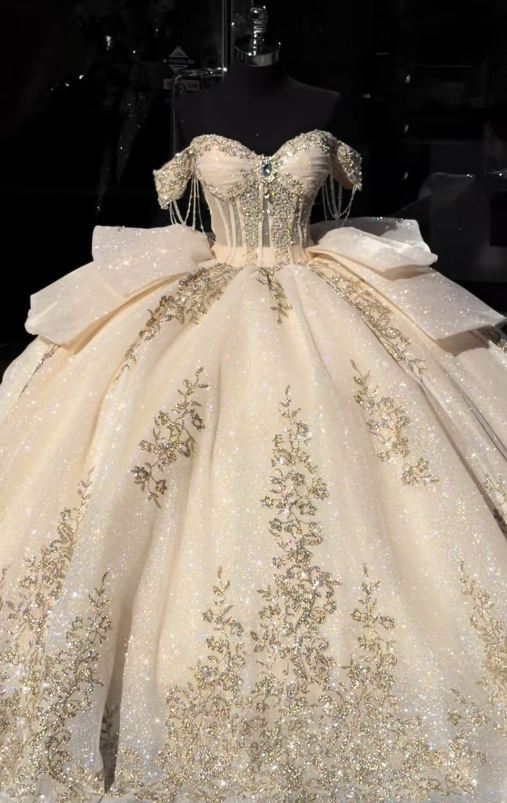 Robe de bal de fée jaune pâle, robe de Quinceañera en tulle avec appliqués pour Sweet 16 ED10384