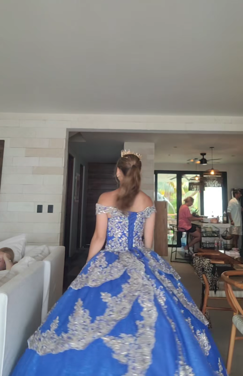 Märchenhafte blaue Ballkleid Sweet 16 Kleid Tüll Applikation Quinceanera Kleid ED10386