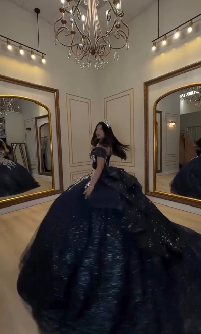 Robe de bal bleu marine féerique pour 16e anniversaire, en tulle avec appliqués, robe de Quinceanera ED10388