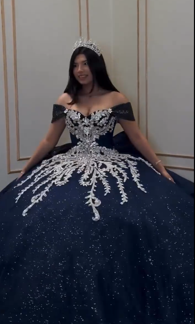 Robe de bal bleu marine féerique pour 16e anniversaire, en tulle avec appliqués, robe de Quinceanera ED10388