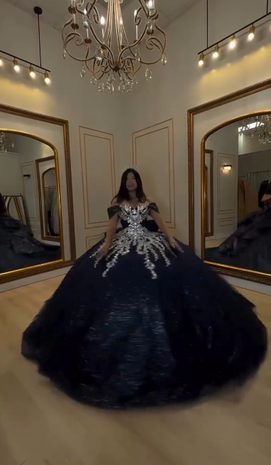 Robe de bal bleu marine féerique pour 16e anniversaire, en tulle avec appliqués, robe de Quinceanera ED10388