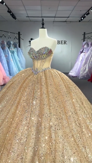 Robe de bal de fée jaune robe de bal de tulle appliquée robe de Quinceanera ED10392