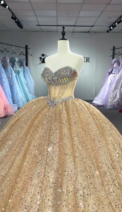 Robe de bal de fée jaune robe de bal de tulle appliquée robe de Quinceanera ED10392