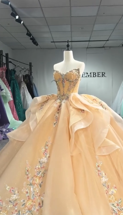 Robe de bal de fée jaune robe de bal de tulle appliquée robe de Quinceanera ED10392