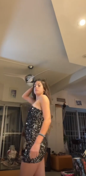 Jolie Robe Courte Noire Moulante de Soirée de Rentrée avec Paillettes, Robe d'Anniversaire ED10410