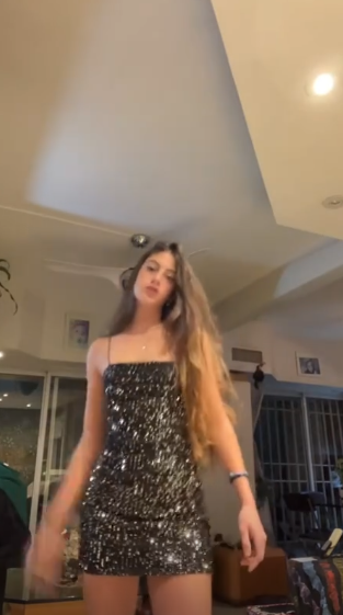 Jolie Robe Courte Noire Moulante de Soirée de Rentrée avec Paillettes, Robe d'Anniversaire ED10410