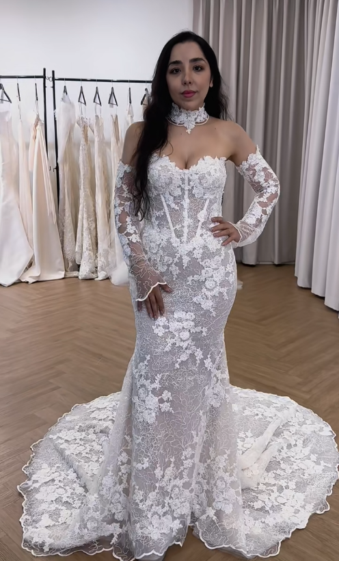 Chic White Mermaid Lace Long Wedding Dress for Brides ED10471
