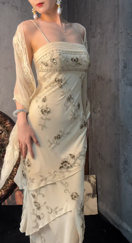 Chic Pale Yellow Sheath Long Evening Dress Chiffon Beaded Prom Dress ED10489
