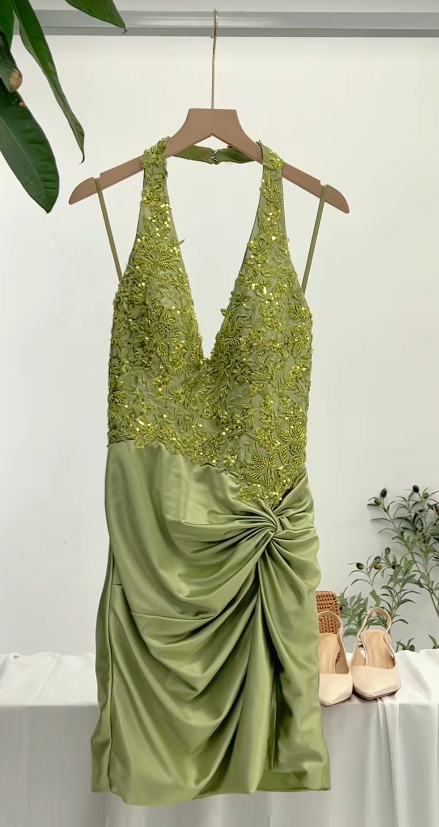 Elegant Green Short Homecoming Dress Satin Sheath Birthday Dress ED10594