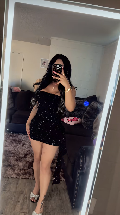 Jolie Robe Courte de Soirée Noire Fourreau pour Anniversaire ED10700