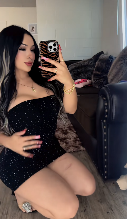 Jolie Robe Courte de Soirée Noire Fourreau pour Anniversaire ED10700