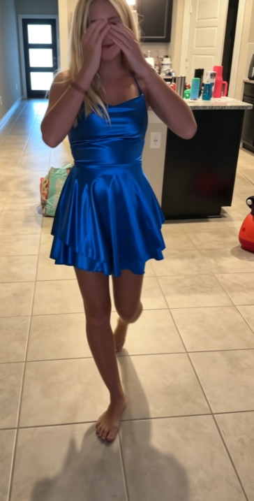 Hübsches kurzes blaues Homecoming-Kleid, A-Linie, Satin, Geburtstagskleid ED10701