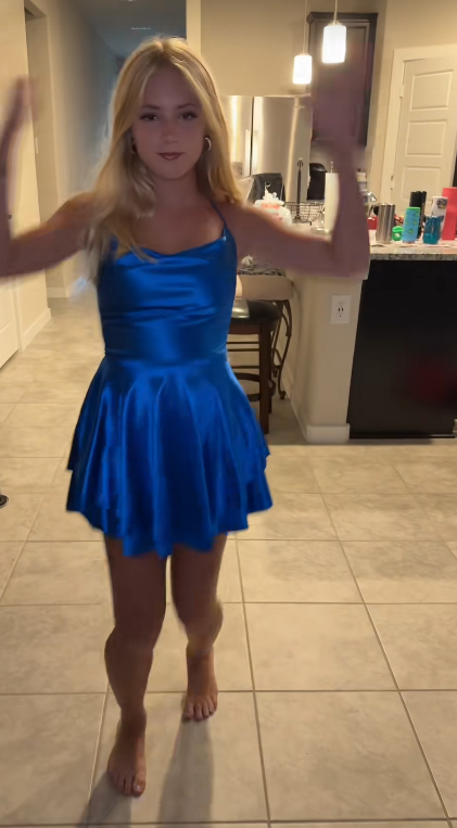 Hübsches kurzes blaues Homecoming-Kleid, A-Linie, Satin, Geburtstagskleid ED10701
