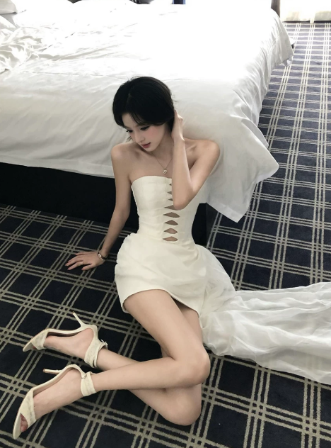 Glam White Short Homecoming Dress Sheath Satin Birthday Dress ED10739