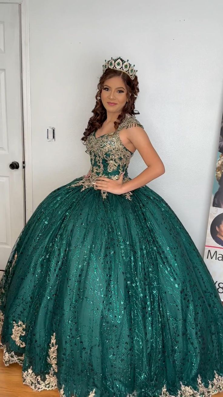Gorgeous Dark Green Quinceanera Dress Ball Gown Tulle Applique Sweet 16 Dress ED10805