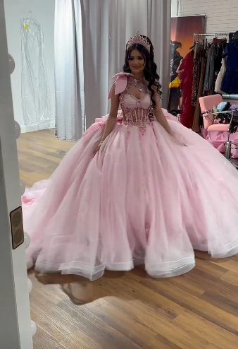 Robe de bal rose magnifique pour Quinceañera, robe en tulle avec appliques pour Sweet 16 ED10806