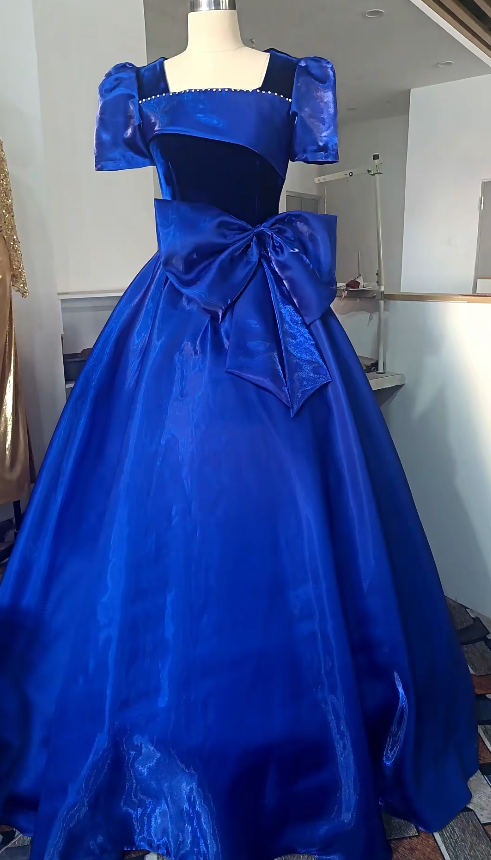 Modisches A-Linien-Abendkleid aus Satin, langes blaues Ballkleid ED10862