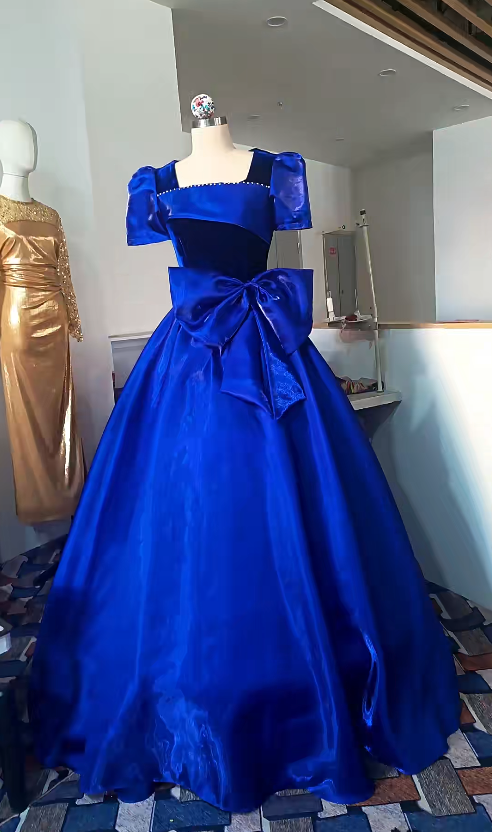 Modisches A-Linien-Abendkleid aus Satin, langes blaues Ballkleid ED10862