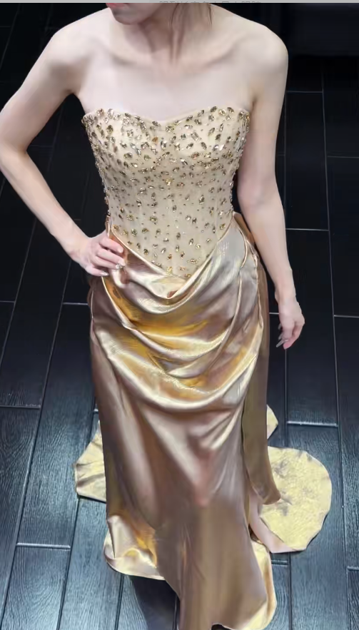 Robe de soirée longue fourreau en satin somptueuse robe de bal dorée ED10877