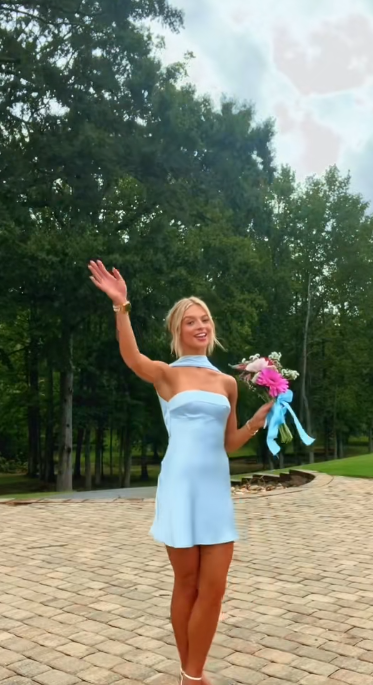 Robe de bal courte bleu chic, robe fourreau en satin pour anniversaire ED10905