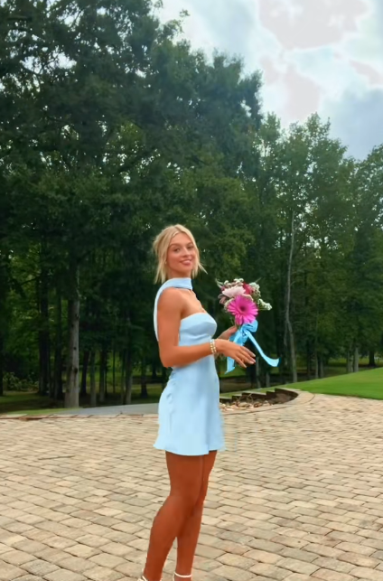 Robe de bal courte bleu chic, robe fourreau en satin pour anniversaire ED10905