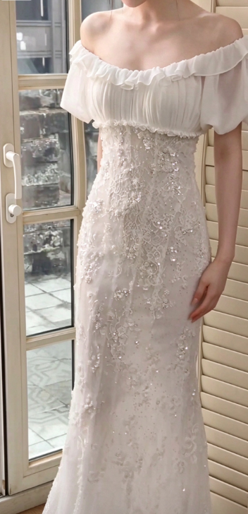 Robe de mariée fourreau intemporelle en dentelle, robe de mariée blanche ED10928