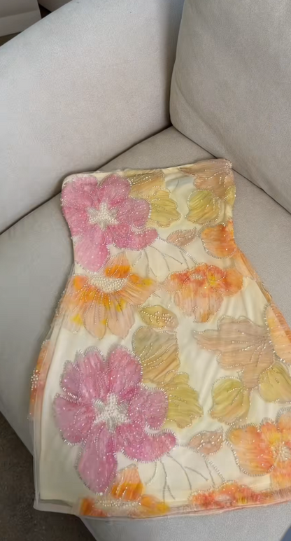 Gelbes trägerloses kurzes Homecoming-Kleid Abschlussballkleider A-Linie Tüll Geburtstagsparty-Kleid ED11015