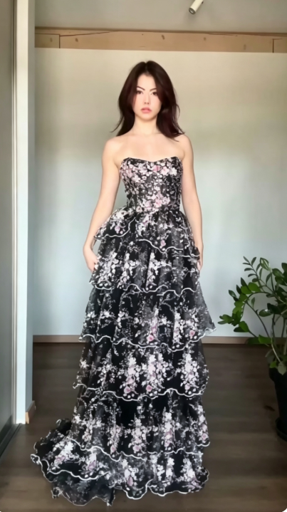 Trägerloses schwarzes A-Linien-Abschlussballkleid langes Tüll-Abendkleid ED11034