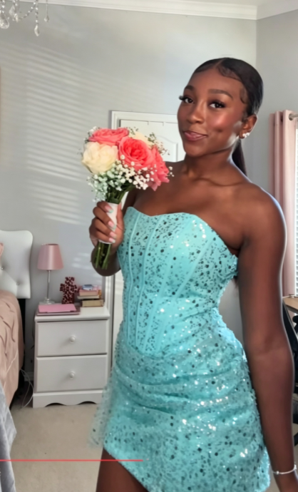 Blaue kurze Homecoming-Kleider Etuikleid Pailletten Geburtstagsparty-Kleid ED11060