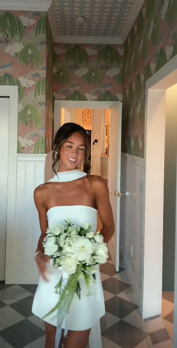 Robe de bal courte blanche, coupe fourreau en mousseline, robe de fête d'anniversaire ED11065