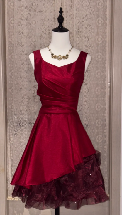 Burgunderrotes kurzes Homecoming-Kleid A-Linie Tüll Geburtstagsparty-Kleid ED11074