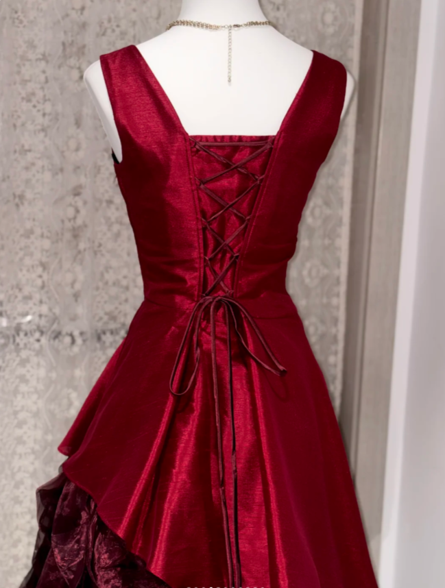 Burgunderrotes kurzes Homecoming-Kleid A-Linie Tüll Geburtstagsparty-Kleid ED11074