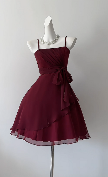 Jolie robe de bal courte bordeaux en tulle coupe trapèze pour anniversaire ED11144