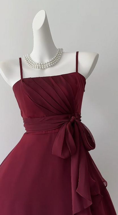 Jolie robe de bal courte bordeaux en tulle coupe trapèze pour anniversaire ED11144