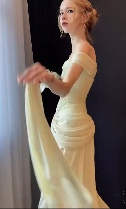 Pretty Yellow Prom Dress Sheath Chiffon Long Evening Dress ED11166