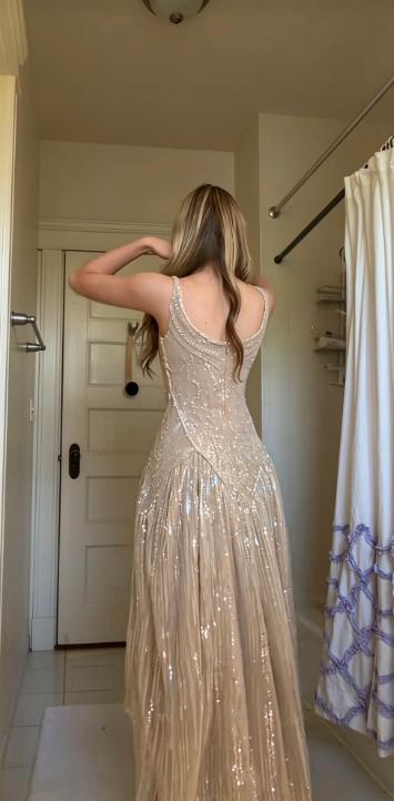 Robe de bal longue chic en tulle et sequins, coupe fourreau, couleur champagne ED11343