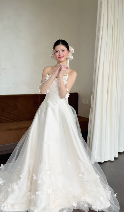 Robe de mariée trapèze intemporelle en tulle blanc ED11388