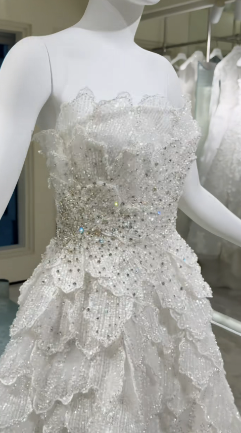 Timeless White A-Line Wedding Dress Tulle Bridal Gown ED11389